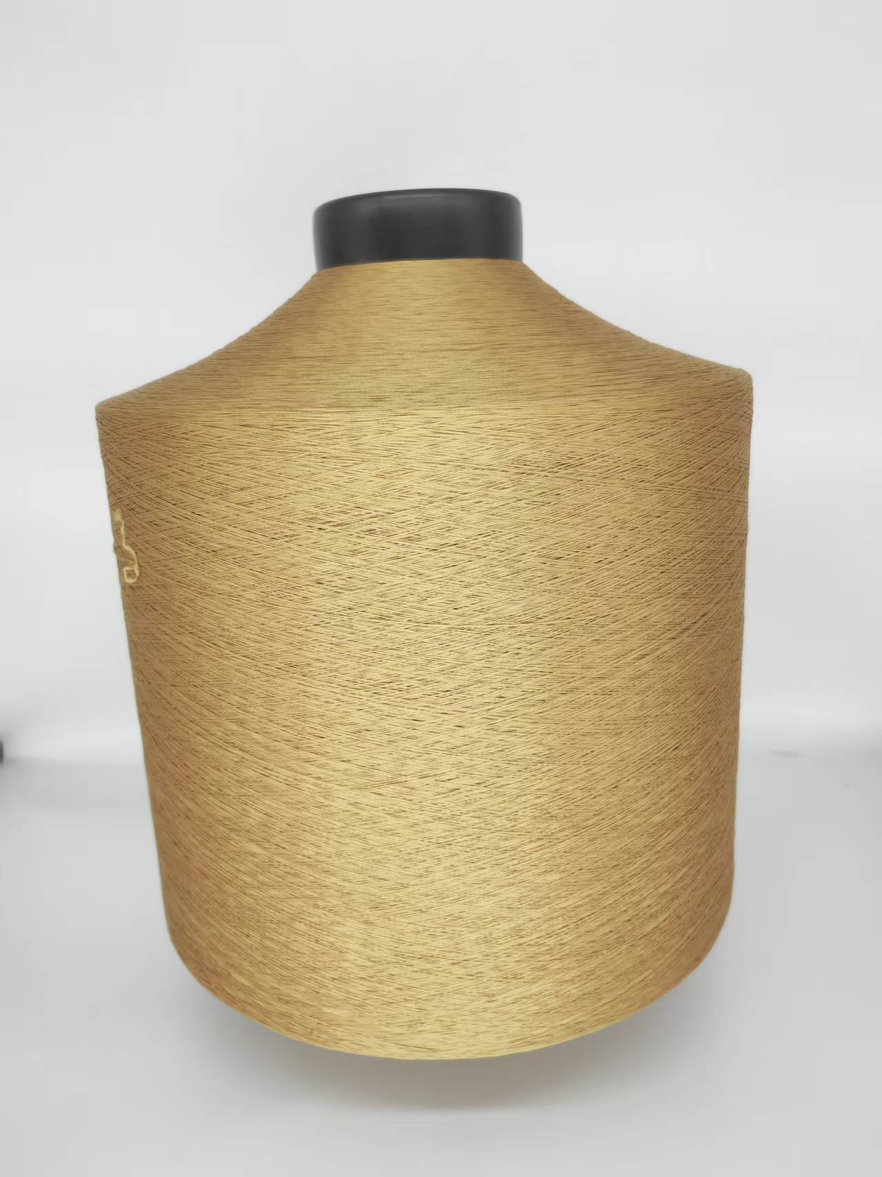 150D/36F polyestergarn beige färg